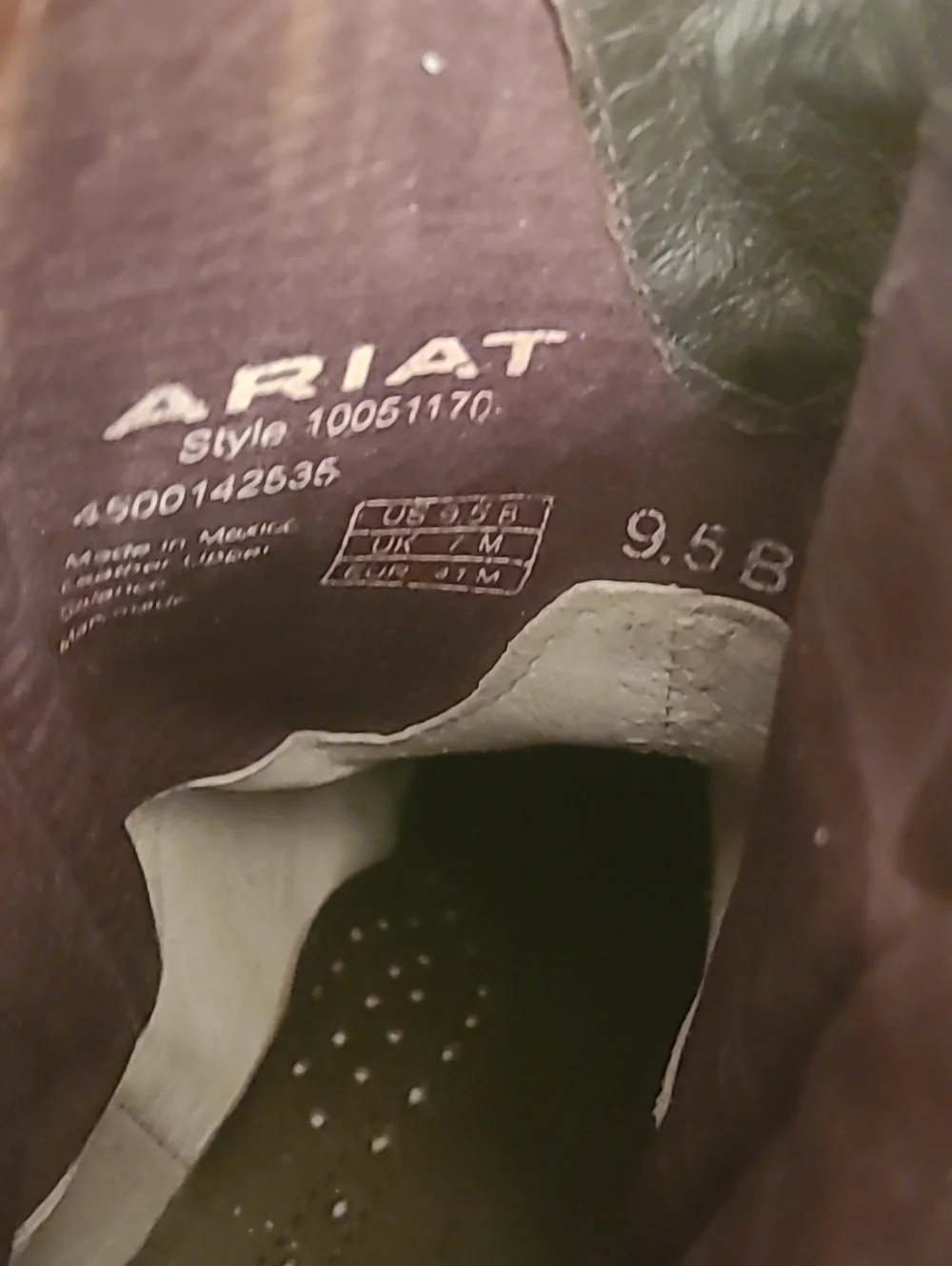 Beauriful Brown Ariat Leather Western Cowboy Boots In A Size 9.5! - Picture 7 of 7